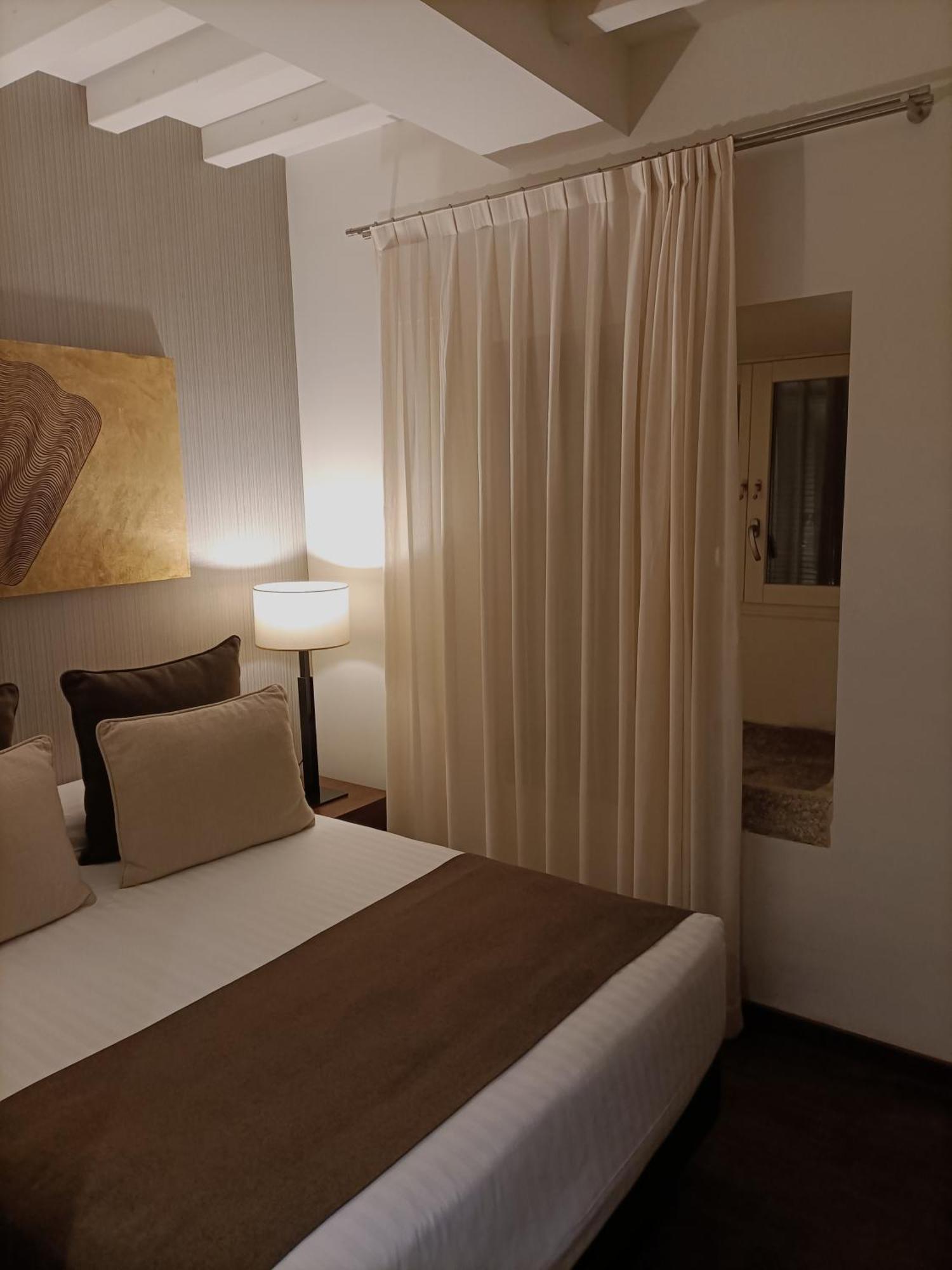 Carris Casa De La Troya Hotel Santiago de Compostela Luaran gambar